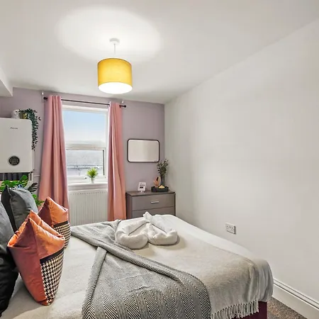 Beautiful Duplex With Private Rooftop - Sleeps 6