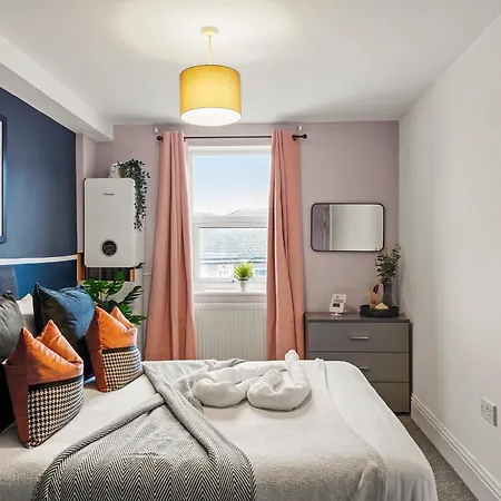 Beautiful Duplex With Private Rooftop - Sleeps 6